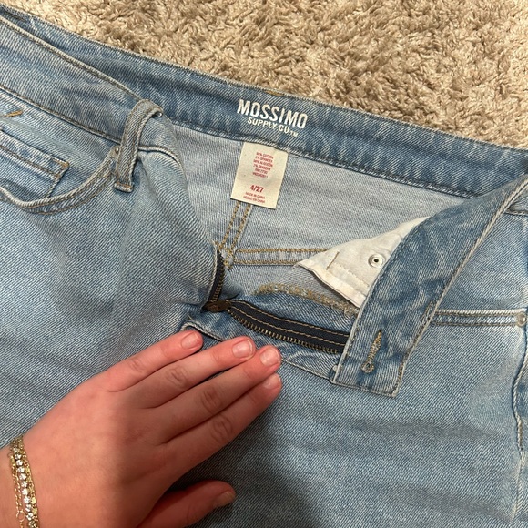 Distressed High waisted Jean Skirt - Picture 3 of 6